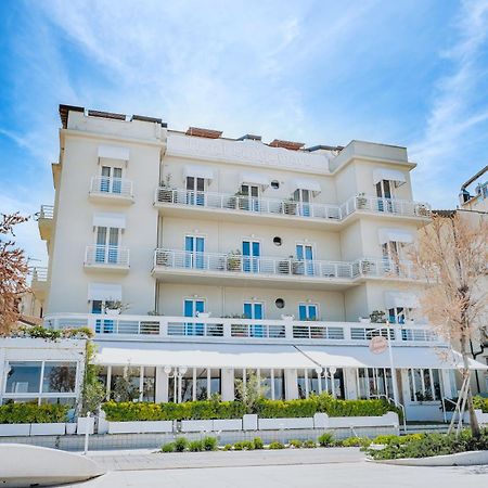 Hotel Lungomare Каттоліка Екстер'єр фото