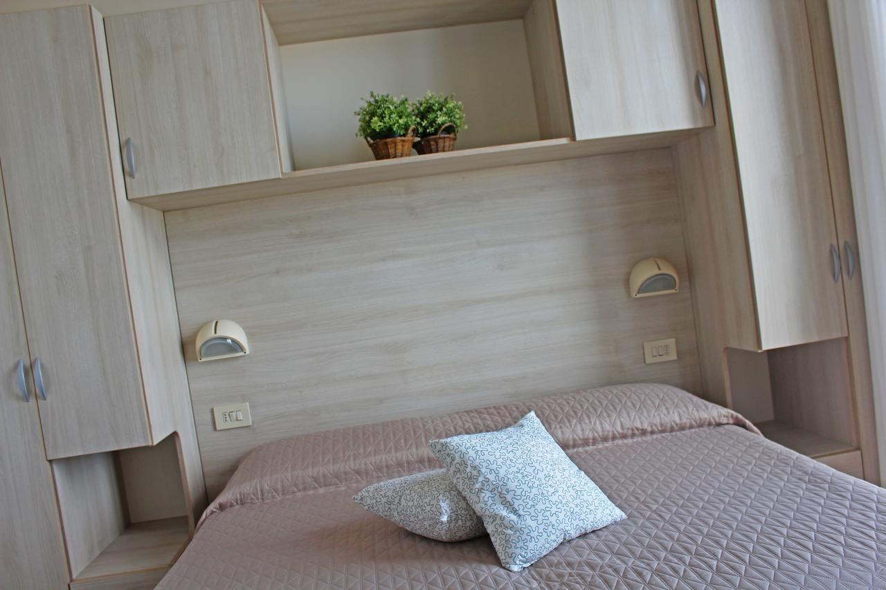 Hotel Lungomare Каттоліка Екстер'єр фото